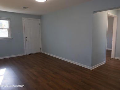 2021 Appleton Ln, Louisville, KY 40216 - photo 5