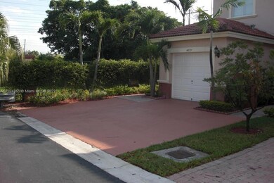 4877 NW 114th Ct, Doral, FL 33178 - photo 3