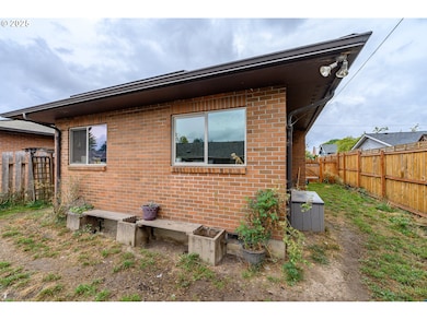 714 S Meridian St, Newberg, OR 97132 - photo 7