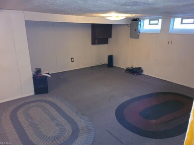 Spacious Rec room for man cave or entertaining