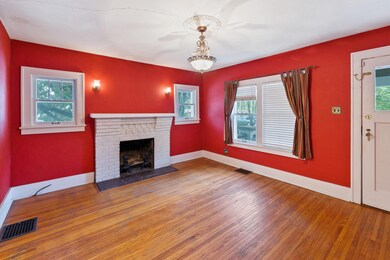 922-W-Broadway-9