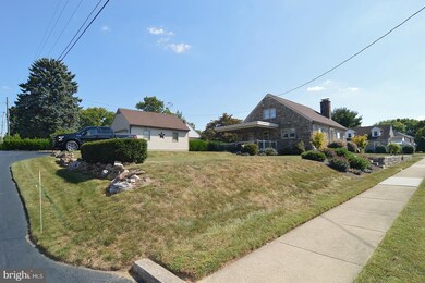 3301 Mckently St, Reading, PA 19605 - photo 7