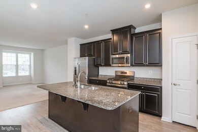 4916 Arborgate Cir, Halethorpe, MD 21227 - photo 2