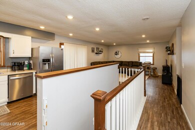1501 19th St NW, East Grand Forks, MN 56721 - photo 5