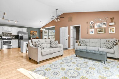 2615 S Chase Dr, Springfield, IL 62704 - photo 6