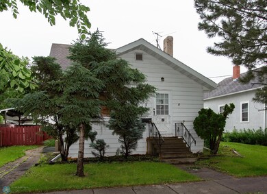 1033 14th St N, Fargo, ND 58102 - photo 2