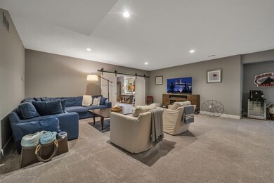 (5) LOWER LEVEL Entertainment Area