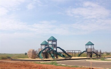 18216 Summer Grove Ave, Edmond, OK 73012 - photo 5