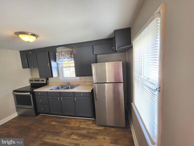 1517 Walnut St, Coatesville, PA 19320 - photo 7