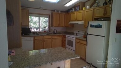 unlisted-address, Bend, OR 97702 - photo 6