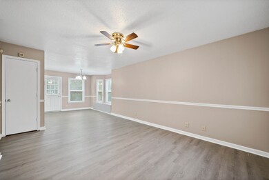 915 Cal Ct, Clarksville, TN 37042 - photo 4