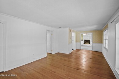 Dining/Formal Living