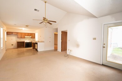 LIVING/KITCHEN
