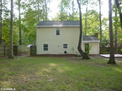 Yard/Garden - Laarge Fenced in Rear Yard