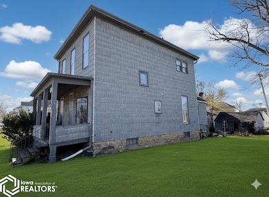 906 Morgan St, Keokuk, IA 52632 - photo 4