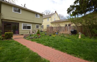 778 S Cassingham Rd, Columbus, OH 43209 - photo 3