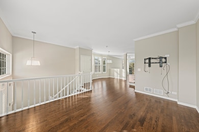 2106 Rugen Rd unit B, Glenview, IL 60026 - photo 4