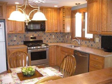 22 Pond View Dr, Acton, MA 01720 - photo 3