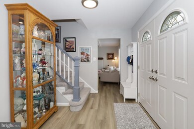 7923 Lake Pleasant Dr, Springfield, VA 22153 - photo 5