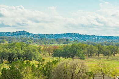 Beautiful Hill Country Setting