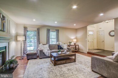 12400 Goldfinch Ct, Potomac, MD 20854 - photo 7