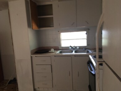 16555 Gantt Lake Rd, Dozier, AL 36028 - photo 2