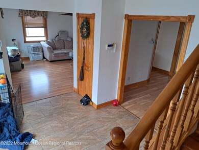 Huge Foyer