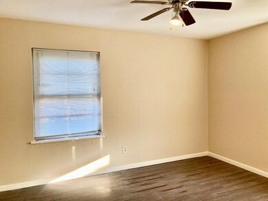 6834 Driftwood St, Houston, TX 77021 - photo 7