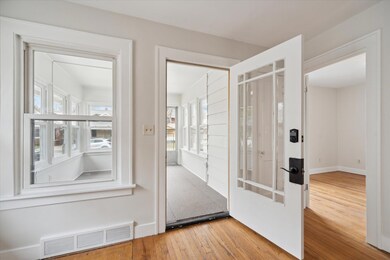 1219 W Barnes Ave, Lansing, MI 48910 - photo 5