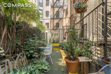 54 E 1st St unit 1B, New York, NY 10003 - photo 7