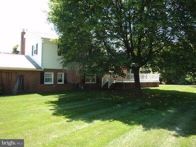 16708 Buford Dr, Williamsport, MD 21795 - photo 6