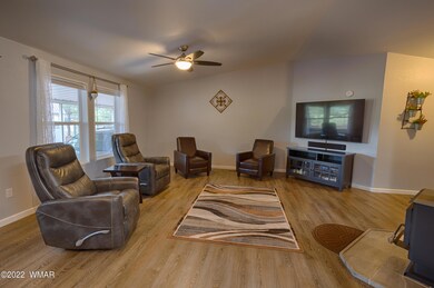 004_Living Room