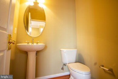 25265 Nesting Square, Chantilly, VA 20152 - photo 5