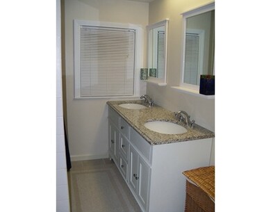 365B Chandler St unit B, Tewksbury, MA 01876 - photo 3