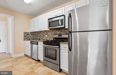 Radnor House unit 502, Bryn Mawr, PA 19010 - photo 4