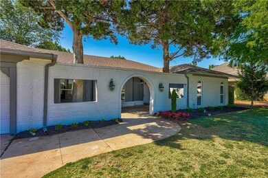 12113 Camelot Dr, Oklahoma City, OK 73120 - photo 3