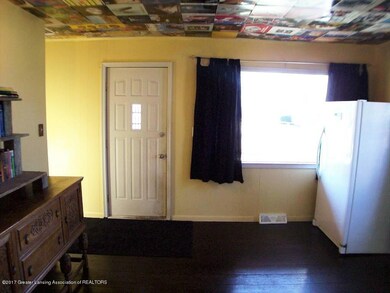 737 Fenton Family Rm from Kitchen
