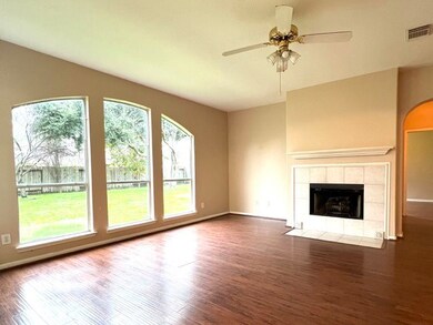 8907 Path Green Dr, Houston, TX 77095 - photo 5