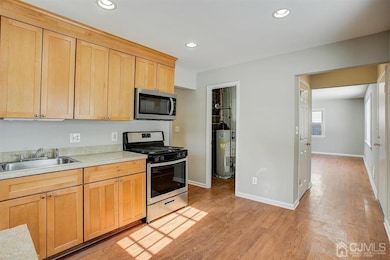 13 Lynn Ave, Middlesex, NJ 08846 - photo 5