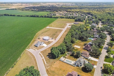 2643 Woodside Dr, Beloit, WI 53511 - photo 2