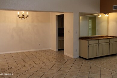1743 Lomaland Dr, El Paso, TX 79935 - photo 4