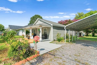 928 Avenue C, Dalton, GA 30721 - photo 3