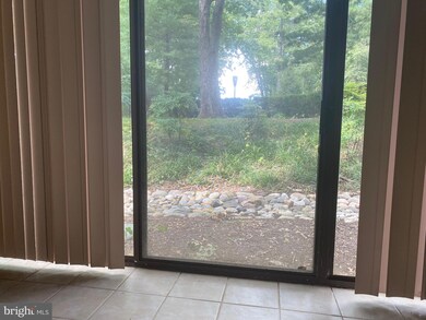 1646 Parkcrest Cir unit 100, Reston, VA 20190 - photo 5