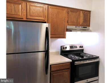 413 Ravens Crest Dr, Plainsboro, NJ 08536 - photo 2