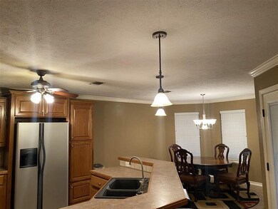 507 E Greenfield Dr, Wake Village, TX 75501 - photo 7