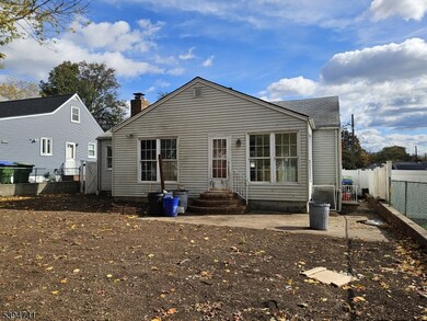 11 Dartmouth St, Edison, NJ 08837 - photo 2