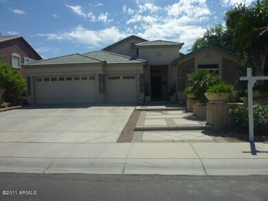 Great Curb Appeal!