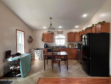 25 Morgan Ave, Glens Falls, NY 12801 - photo 2