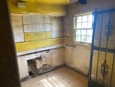 525 E Dison Ave, Memphis, TN 38106 - photo 7