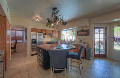 Kitchen Island with Breakfast Bar